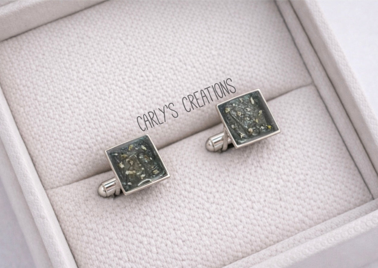 Square cufflinks