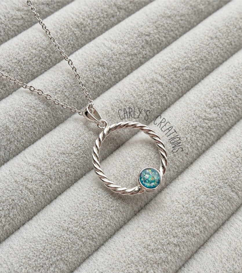 Round rope pendant necklace