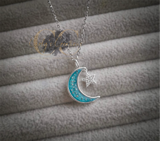 Moon & star pendant necklace