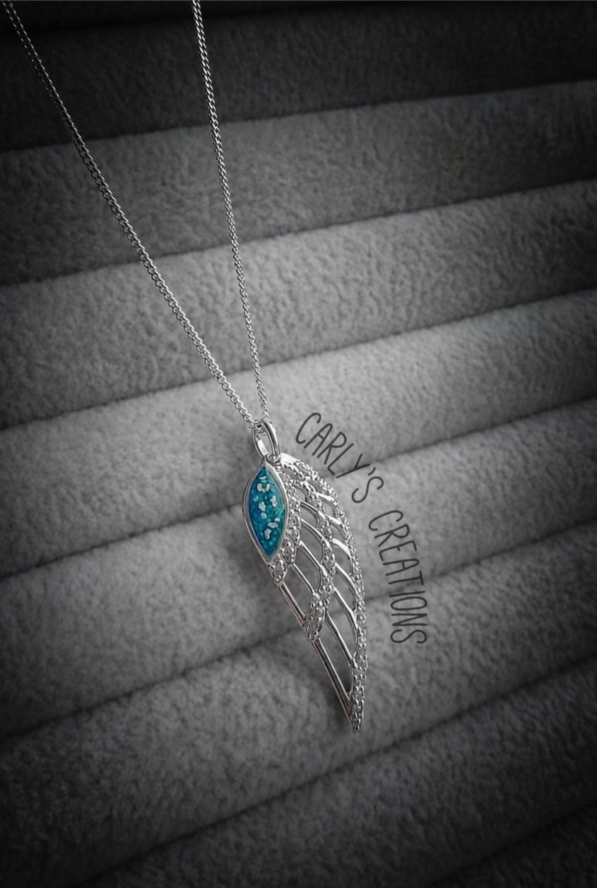 Wing  pendant necklace
