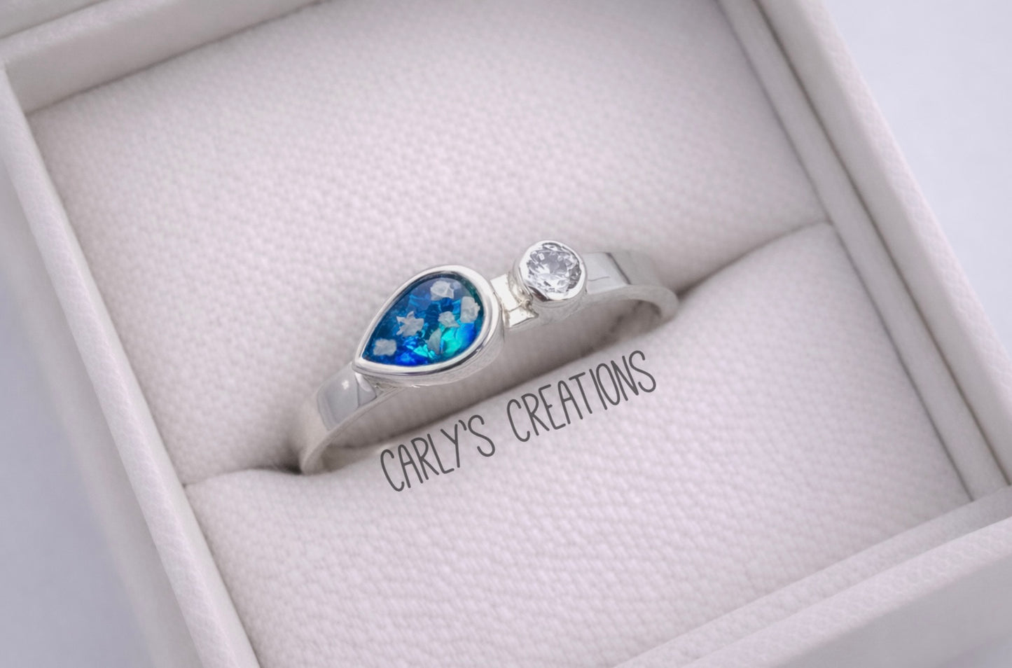 Single gem teardrop memorial ring