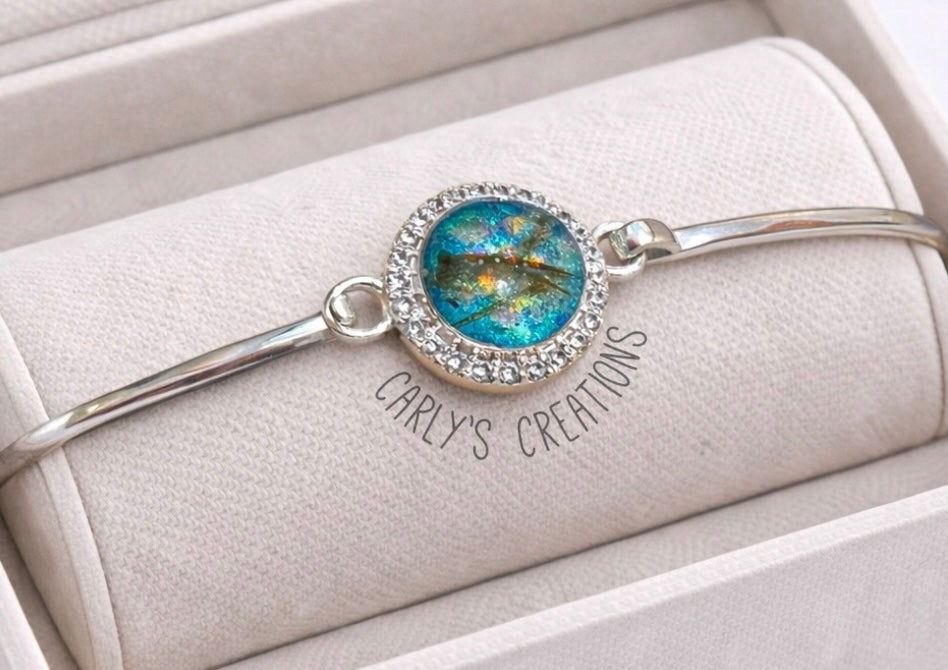 Halo Cluster Hook Clasp Bangle