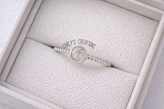 Single twist memorial ring