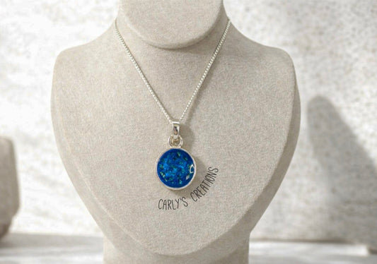 round pendant necklace