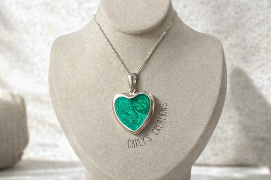 Plain heart necklace