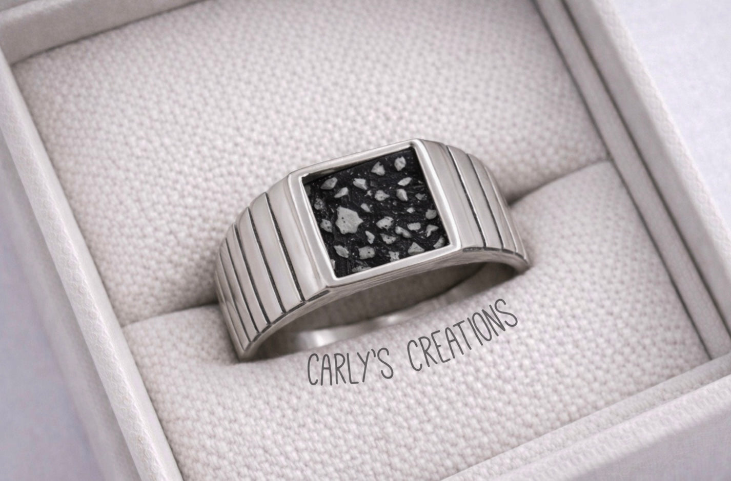 Gents  square line style memorial ring