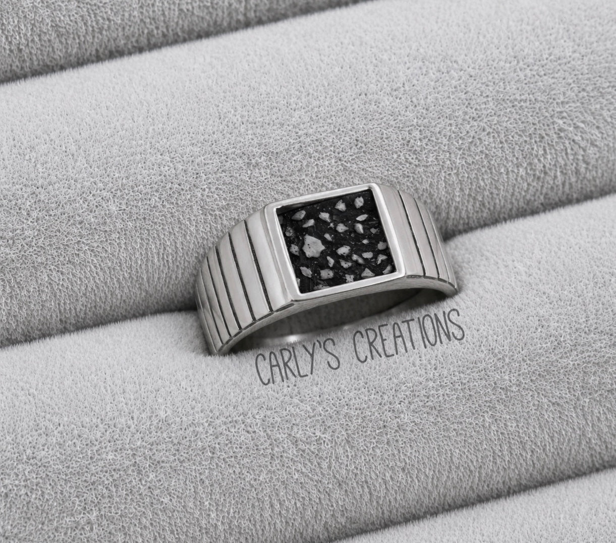 Gents  square line style memorial ring