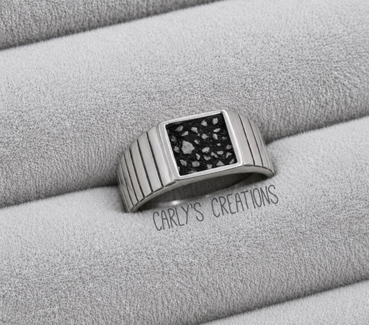 Gents  square line style memorial ring
