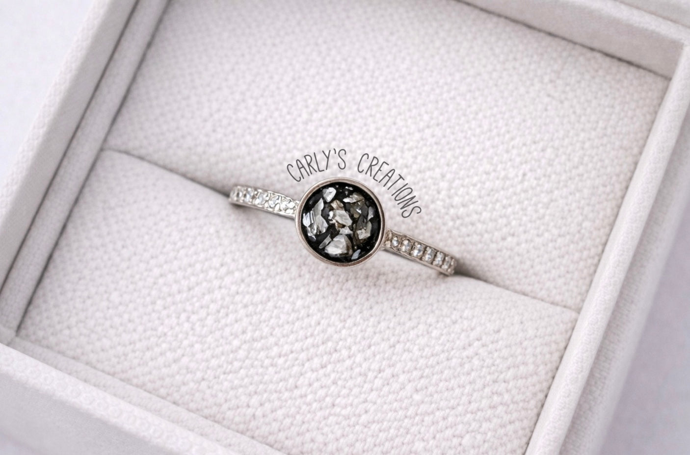 Circle With Diamond Band Memorial Ring